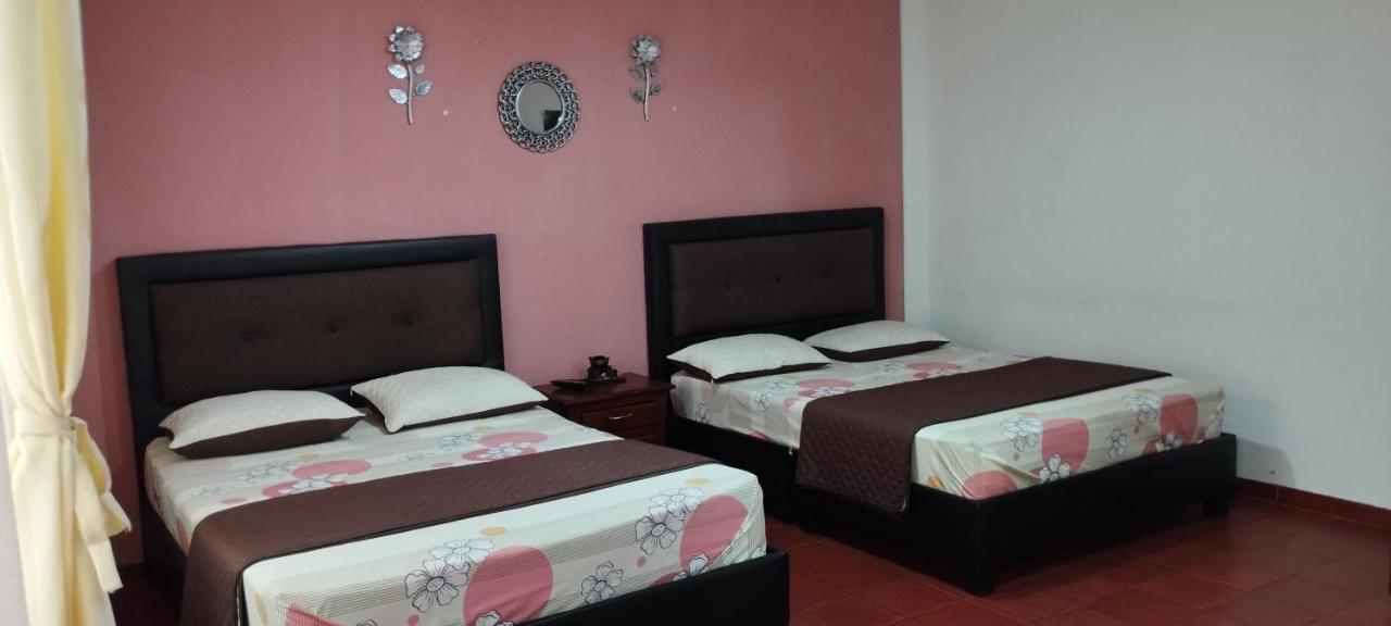 Hotel Campestre La Fuente - Piscina มอนิกวิรา ภายนอก รูปภาพ