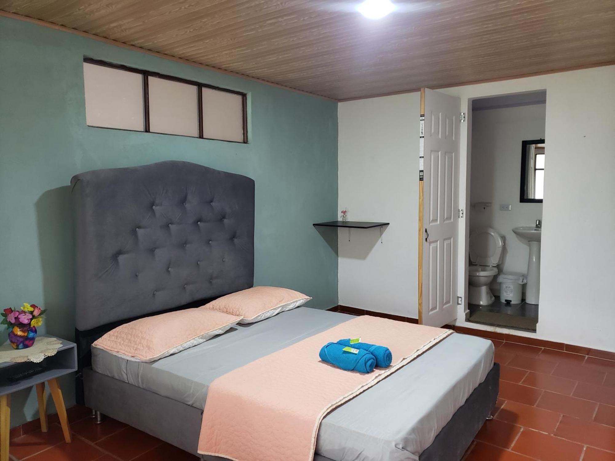 Hotel Campestre La Fuente - Piscina มอนิกวิรา ห้อง รูปภาพ