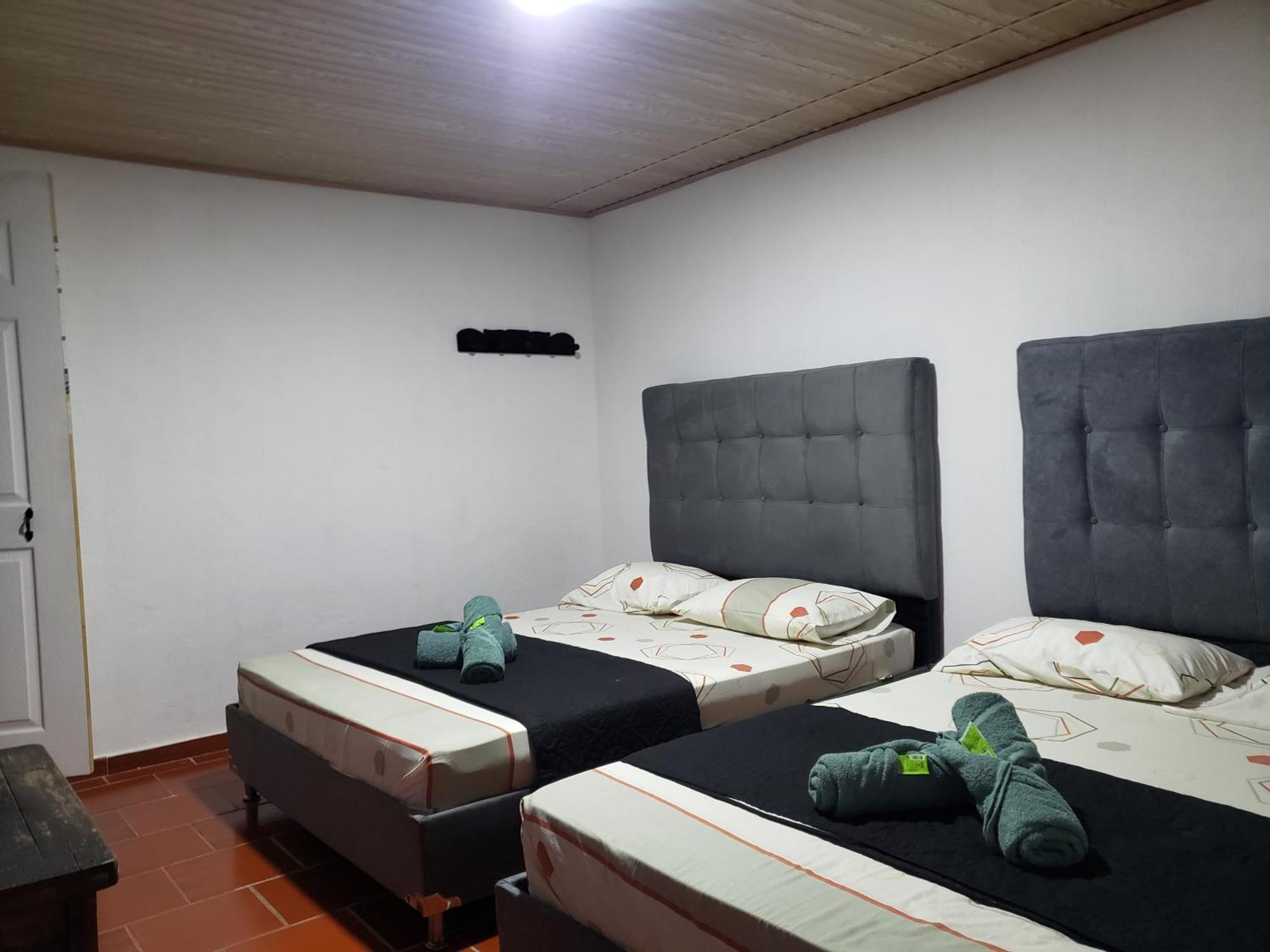 Hotel Campestre La Fuente - Piscina มอนิกวิรา ห้อง รูปภาพ